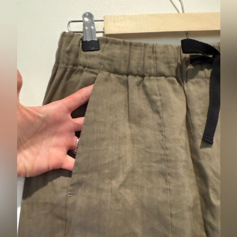 Babaton Aritzia Linen Blend Pull On Pants In a Green Tan Color size Small EUC